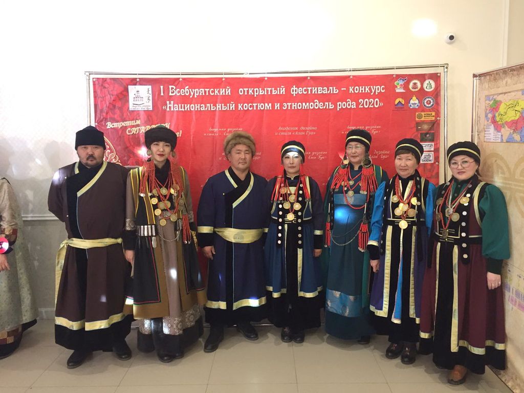 В Улан-Удэ прошел вокальный конкурс среди педагогов «Сквозь года звенит Победа»